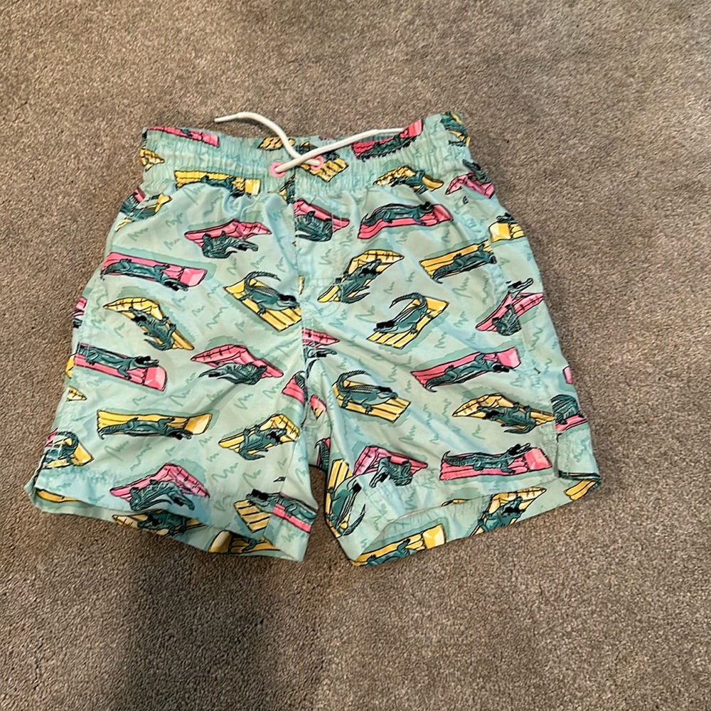 Boys swim trunks size small 6-7